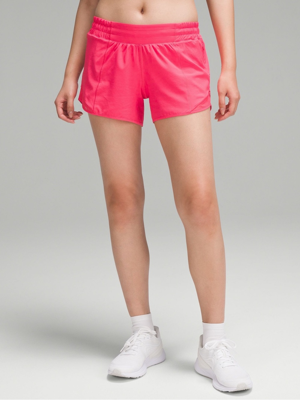 Lululemon Hotty Hot Low-Rise Lined
Short 4" in color Lip Gloss